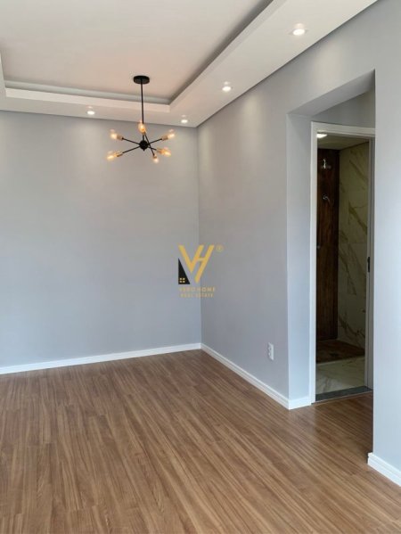Tirane, jepet me qera apartament 2+1+Ballkon Kati 6, 15 m² 800 € (BLLOK)