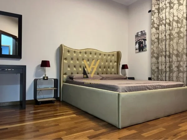 Tirane, jepet me qera apartament 3+1+Ballkon Kati 0, 150 m² 1.000 € (KODRA E DIELLIT)