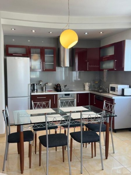 Tirane, jepet me qera apartament 2+1 Kati 2, 100 m² 800 € (KOPSHTI ZOOLOGJIK)