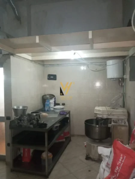 Tirane, jepet me qera ambjent biznesi Kati 0, 47 m² 1.400 € (ASTIR)