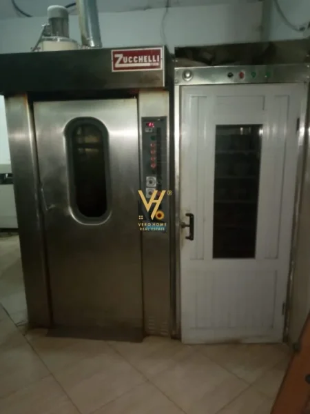 Tirane, jepet me qera ambjent biznesi Kati 0, 47 m² 1.400 € (ASTIR)