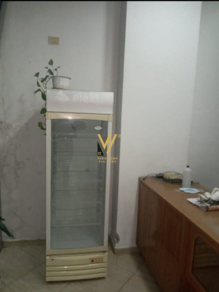 Tirane, jepet me qera ambjent biznesi Kati 0, 47 m² 1.400 € (ASTIR)