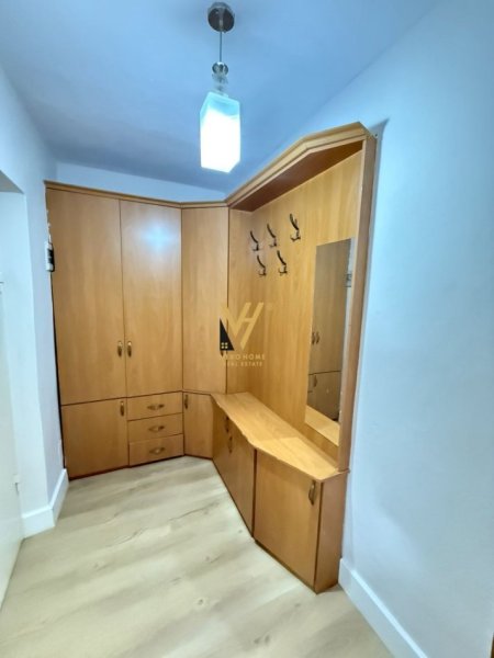 Tirane, jepet me qera apartament 1+1+Ballkon Kati 5, 65 m² 500 € (ISH EKSPOZITA SOT)