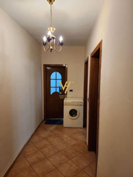 Tirane, jepet me qera apartament 1+1+Ballkon Kati 2, 60 m² 500 € (SELVIA)