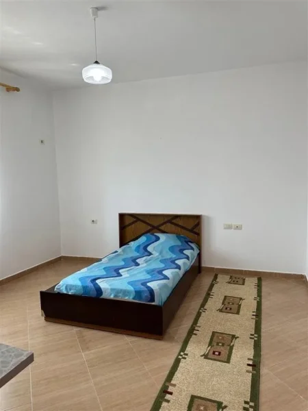Tirane, jepet me qera Vile 2+1 Kati 2, 100 m² 450 € (kodra e priftit)