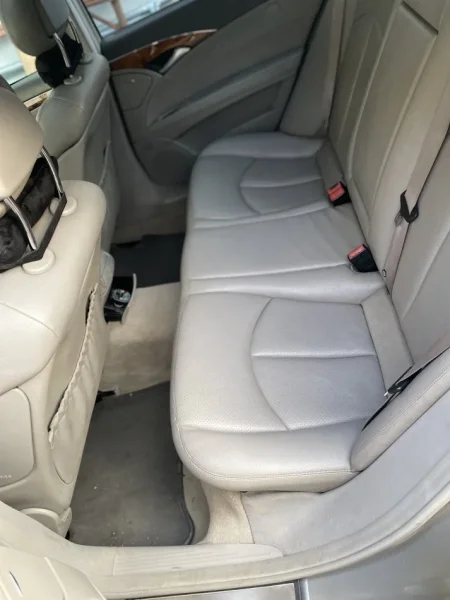 Tirane, shes makine E320 Benzin+Gaz, gri metalizato automatik Klima 5 km 3.500 €