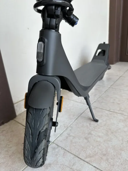 Tirane, shes Scooter Xiaomi , gri e erret 26 km 280 €