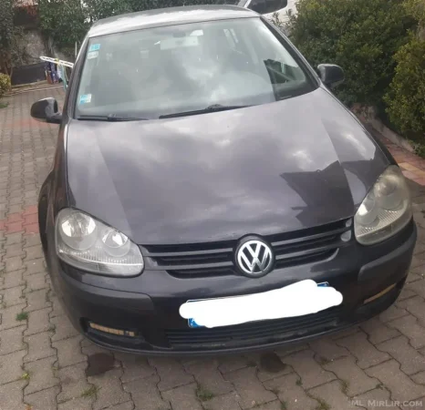 Tirane, shes makine Volkswagen Golf 5 Benzin, e zeze manuale Kondicioner 210.000 km 2.200 €