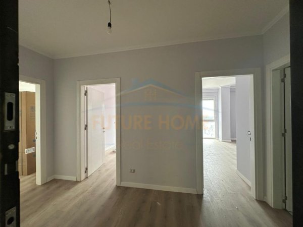 Tirane, jepet me qera apartament 2+1 Kati 3, 88 m² 650 € (Bulevardi i Ri)
