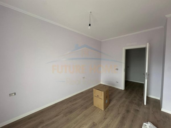 Tirane, jepet me qera apartament 2+1 Kati 3, 88 m² 650 € (Bulevardi i Ri)
