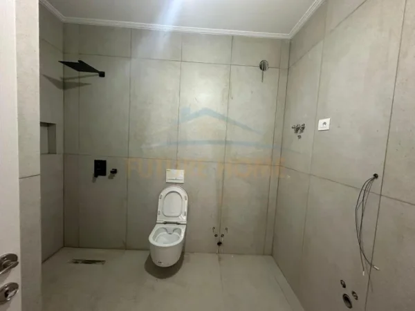 Tirane, jepet me qera apartament 2+1 Kati 3, 88 m² 650 € (Bulevardi i Ri)