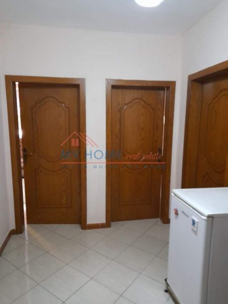 Tirane, jepet me qera apartament 2+1+BLK Kati 4, 75 m² 400 Euro (ali demi)