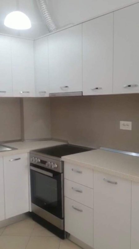 Tirane, jepet me qera apartament 1+1+BLK Kati 5, 70 m² 40.000 Leke (pas Globe)