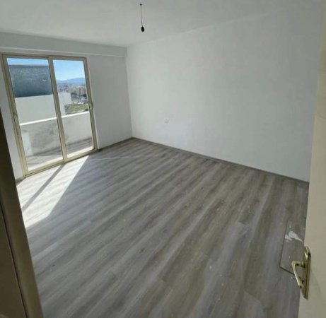 Tirane, shitet apartament 1+1+A+BLK Kati 12, 137 m² 180.000 Euro (benjamin kruta)