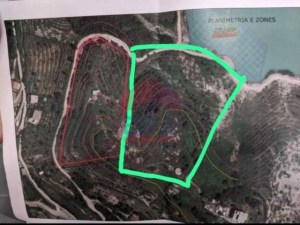 Tirane, shes toke 9.000 m² Euro (Peze)
