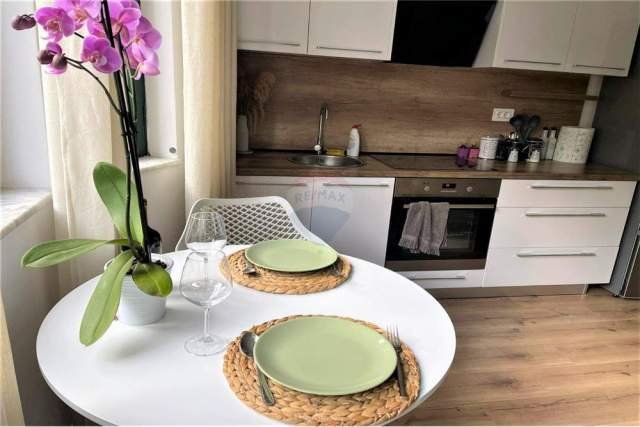 Tirane, jepet me qera apartament 1+1 Kati 3, 60 m² 400 Euro (Siri Kodra)