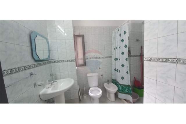 Tirane, jepet me qera apartament 1+1 Kati 4, 70 m² 400 Euro (Myslym Shyri)