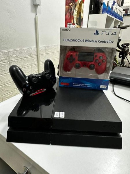 Tirane, shes Play Station Ps4 Standart 250 Euro