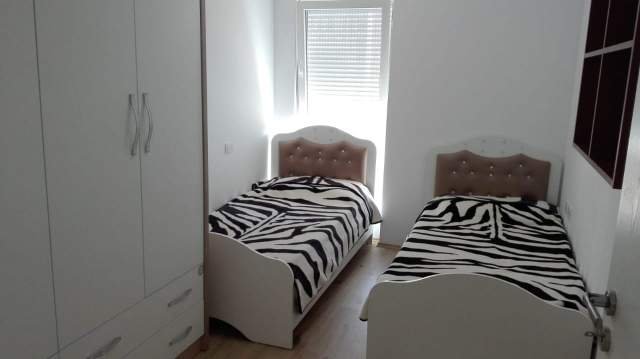 Tirane, me qera apartament 2+1 Kati 8, 90 m² 450 Euro (Frosina Plaku)