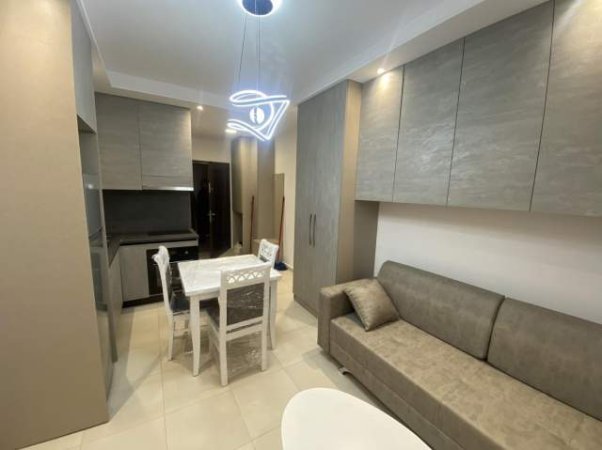 Tirane, shitet garsonier Kati 1, 26 m² 30.000 Euro (Fresku)