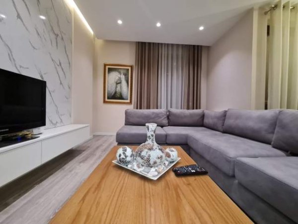 Tirane, jepet me qera apartament 2+1+BLK Kati 4, 80 m² 1.000 Euro (Rruga Elbasanit)