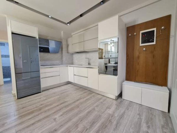 Tirane, jepet me qera apartament 2+1+BLK Kati 4, 80 m² 1.000 Euro (Rruga Elbasanit)
