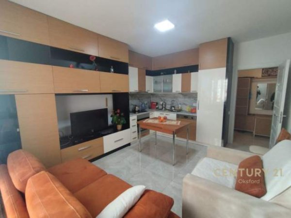 Tirane, shitet apartament 1+1+BLK Kati 6, 57 m² 83.000 Euro (Fusha e Aviacionit)