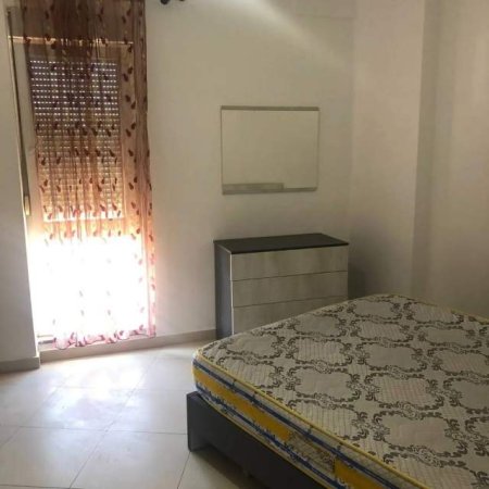 Tirane, jepet me qera apartament 1+1+BLK Kati 4, 63 m² 350 Euro (Xhanfize Keko)