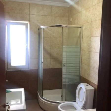 Tirane, jepet me qera apartament 1+1+BLK Kati 4, 63 m² 350 Euro (Xhanfize Keko)
