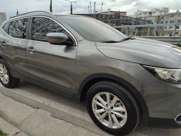 Nissan Qashqai viti 2015 panoramik, full option, automat, 1.6 TDI, navi, 13500 €