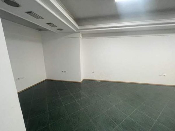 Tirane, jap me qera ambjent biznesi Kati 1, 95 m² 500 Euro (rruga e kavajes)