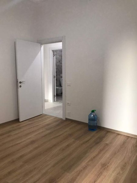 Tirane, jepet me qera apartament 2+1+A+BLK Kati 2, 109 m² 650 Euro (Rruga e Kavajes)