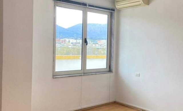Tirane, jepet me qera apartament 2+1+A+BLK Kati 5, 154 m² 900 Euro