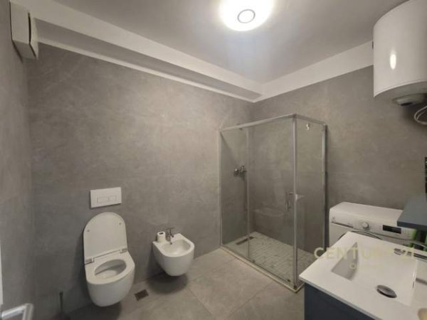Tirane, jap me qera apartament Kati 6, 129 m² 600 Euro