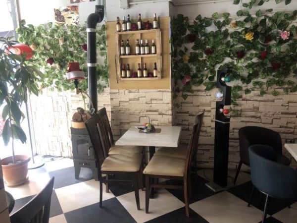 Tirane, Shitet biznesi, funksional, me klientel te ngritur delivery Kati 0, 10.000 Euro (sabri preveza)