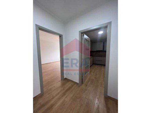 Tirane, jepet me qera apartament 2+1+BLK Kati 9, 106 m² 1.200 Euro