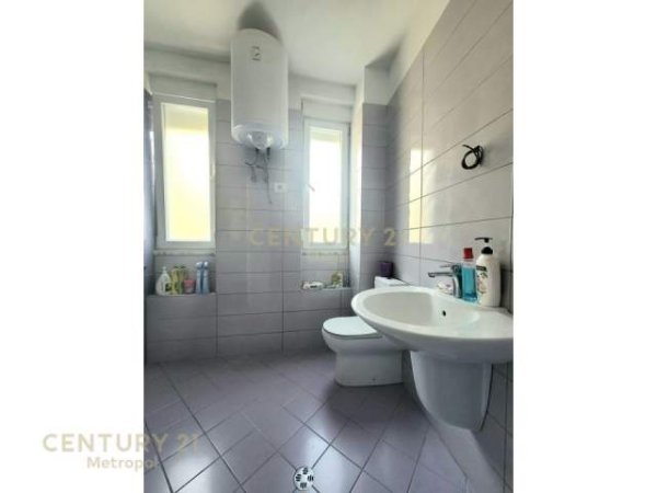 Tirane, shitet apartament 2+1 Kati 1, 114 m² 189.000 Euro (LIQENI I THATE)