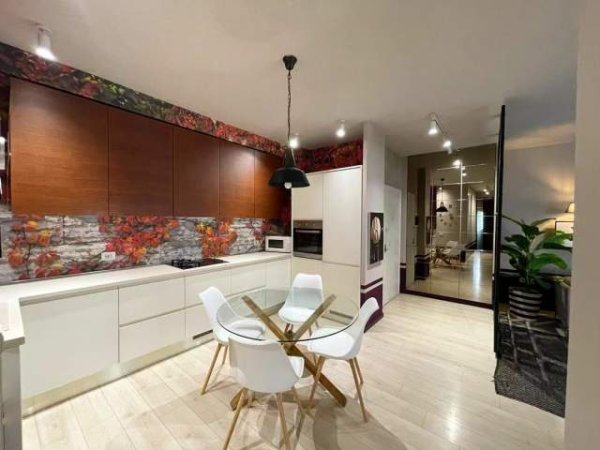 Tirane, jepet me qera apartament 2+1+BLK Kati 4, 100 m² 900 Euro (Parku Olimpik)