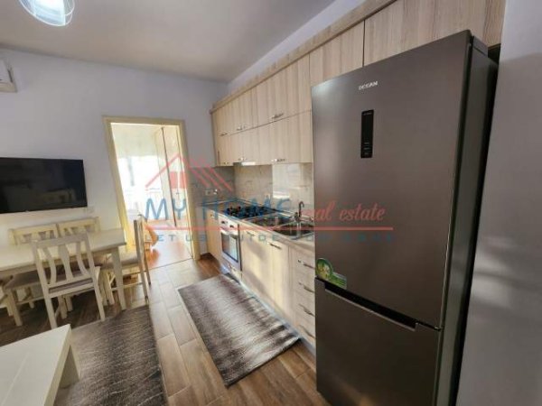 Tirane, jepet me qera apartament 2+1+BLK Kati 4, 65 m² 400 Euro (THANOS ZIKO)