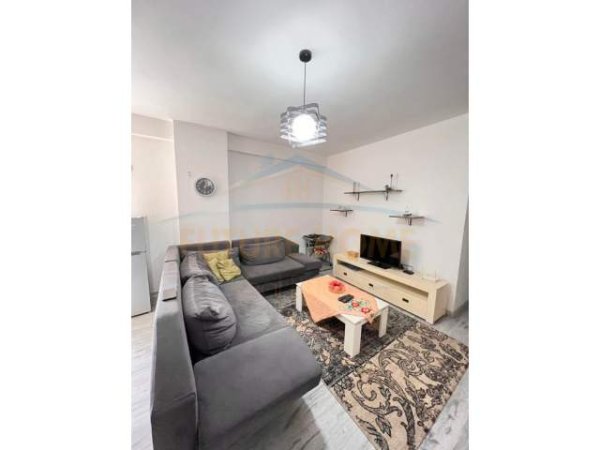 Tirane, shitet apartament 1+1+BLK Kati 8, 60 m² 53.500 Euro (Unaza e Re)