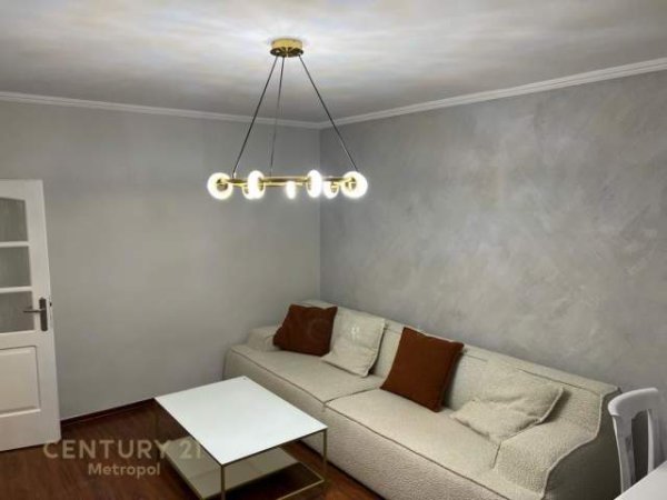 Tirane, jepet me qera apartament 3+1+A+BLK Kati 5, 93 m² 600 Euro (Pran Hotel Mondial)