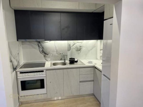 Tirane, jepet me qera apartament 3+1+A+BLK Kati 5, 93 m² 600 Euro (Pran Hotel Mondial)