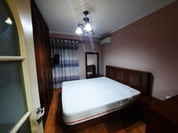 Tirane, jepet me qera apartament 2+1+BLK Kati 4, 100 m² 450 Euro (Selvia (Black Diamond))