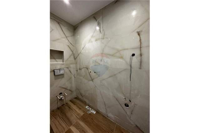 Tirane, shitet apartament 2+1+A+BLK Kati 4, 95 m² 196.000 Euro (Rr. Barrikadave)