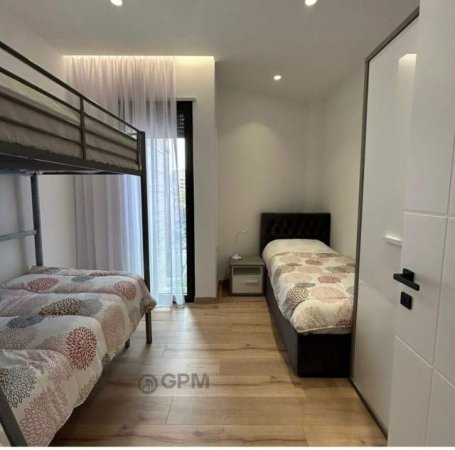 Tirane, jepet me qera apartament 2+1 Kati 4, 100 m² 1.500 Euro