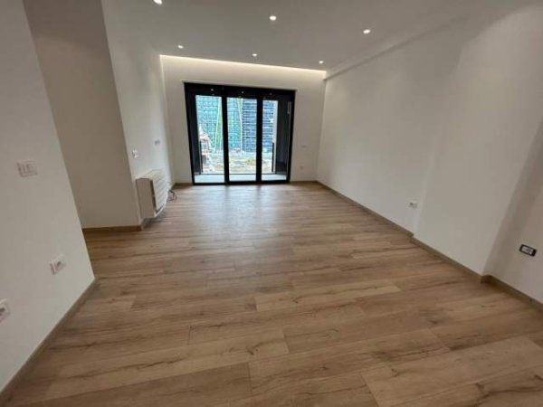Tirane, jepet me qera apartament 2+1 Kati 4, 100 m² 1.300 Euro