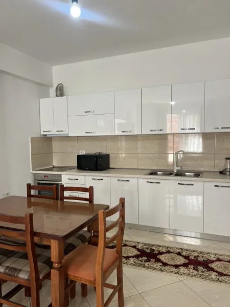 Tirane, jepet me qera apartament 2+1+Ballkon Kati 3, 100 m² 500 € (ASTIR PERBALLE EHA STUDIO)