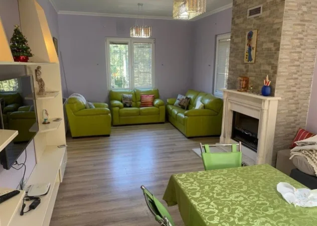 Tirane, shitet Vile 3 Katshe , 400 m² 350.000 € (Peze e Vogel)