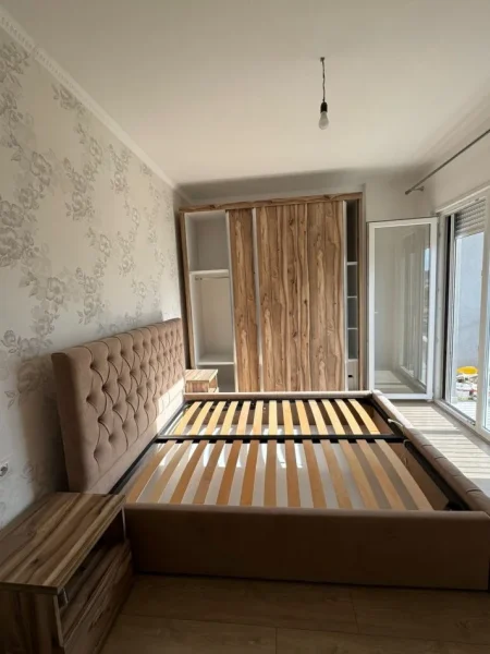 Tirane, jepet me qera apartament 2+1 Kati 2, 90 m² 500 € (Univers City, prane Qtu-se)