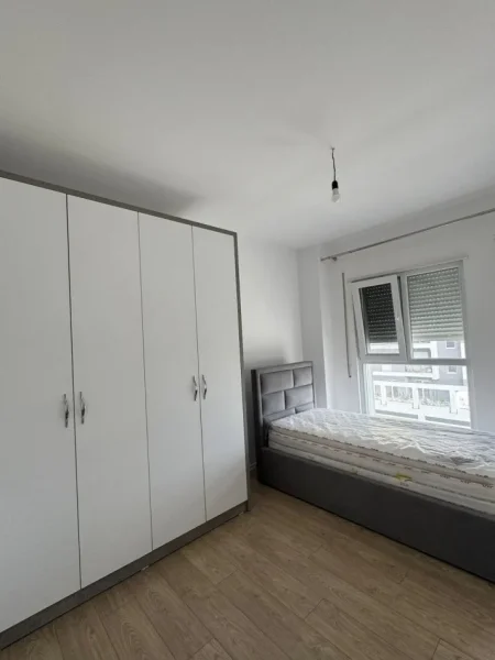 Tirane, jepet me qera apartament 2+1 Kati 2, 90 m² 500 € (Univers City, prane Qtu-se)